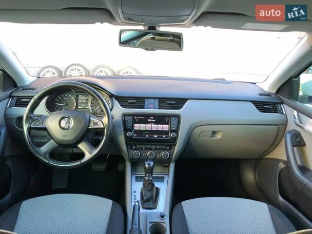 Шкода Октавія 2014 у Коломые на Automoto.ua Білий Шкода Октавія, об'ємом двигуна 2 л та пробігом 260 тис. км за 11999 $, фото 14 на Automoto.ua