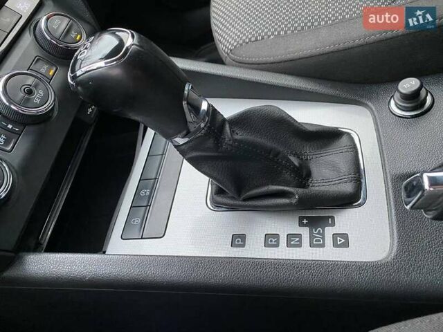 Белый Шкода Октавия, объемом двигателя 1.97 л и пробегом 321 тыс. км за 10600 $, фото 22 на Automoto.ua