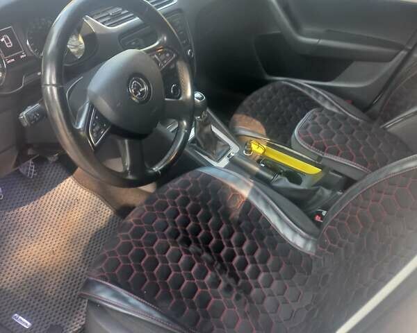 Белый Шкода Октавия, объемом двигателя 1.6 л и пробегом 241 тыс. км за 11300 $, фото 30 на Automoto.ua