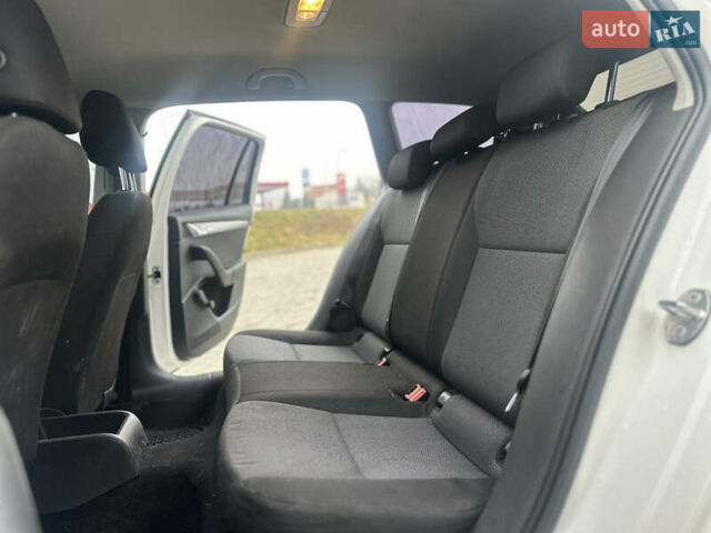 Білий Шкода Октавія, об'ємом двигуна 1.6 л та пробігом 284 тис. км за 8600 $, фото 37 на Automoto.ua