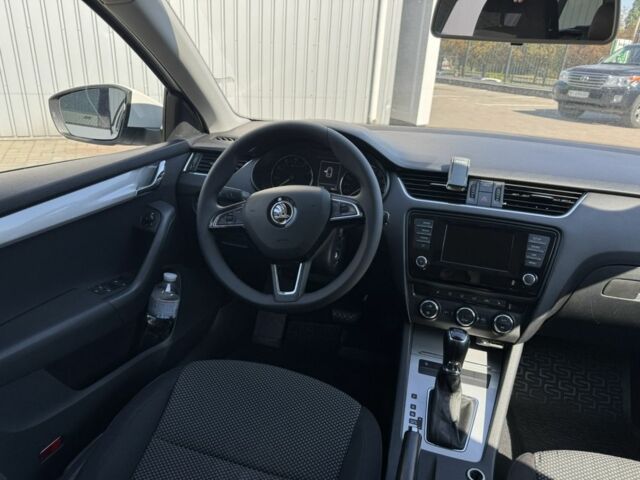 Білий Шкода Октавія, об'ємом двигуна 1.4 л та пробігом 285 тис. км за 10000 $, фото 5 на Automoto.ua