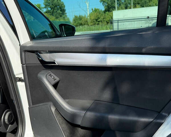 Білий Шкода Октавія, об'ємом двигуна 1.4 л та пробігом 260 тис. км за 11200 $, фото 19 на Automoto.ua