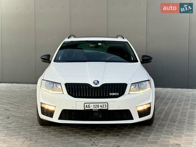 Белый Шкода Октавия, объемом двигателя 2 л и пробегом 203 тыс. км за 14500 $, фото 3 на Automoto.ua