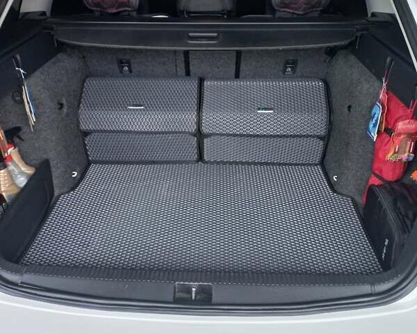 Белый Шкода Октавия, объемом двигателя 1.6 л и пробегом 241 тыс. км за 11300 $, фото 33 на Automoto.ua