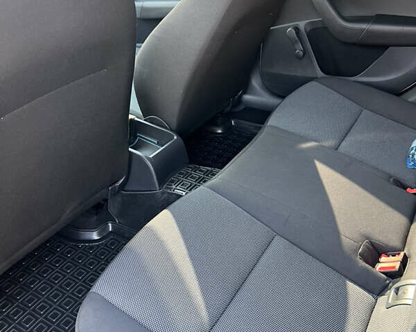 Белый Шкода Октавия, объемом двигателя 1.6 л и пробегом 250 тыс. км за 11500 $, фото 25 на Automoto.ua