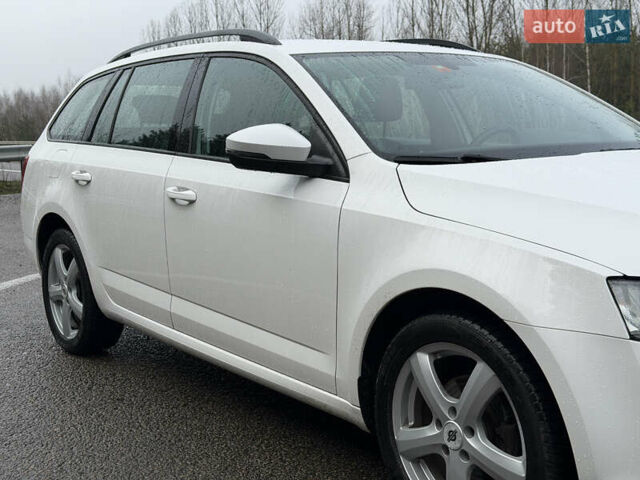 Білий Шкода Октавія, об'ємом двигуна 1.6 л та пробігом 204 тис. км за 11299 $, фото 27 на Automoto.ua