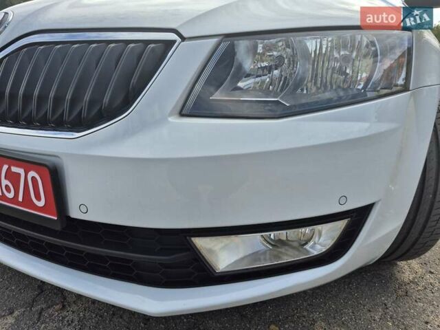 Білий Шкода Октавія, об'ємом двигуна 1.8 л та пробігом 182 тис. км за 11200 $, фото 13 на Automoto.ua
