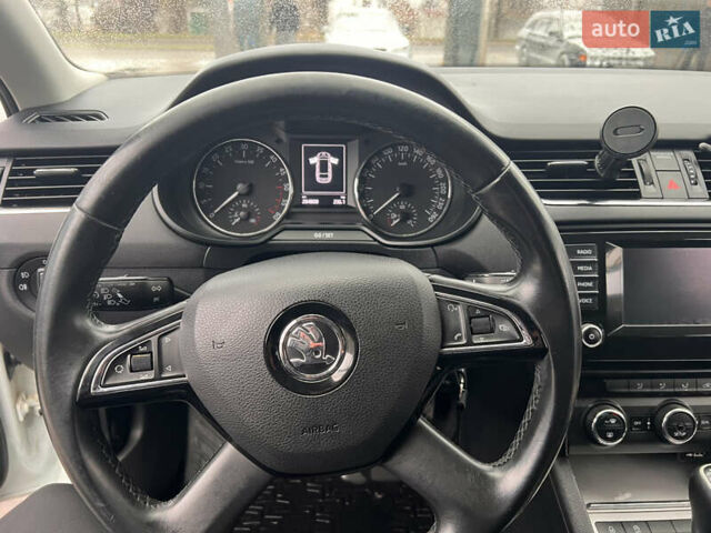 Белый Шкода Октавия, объемом двигателя 1.97 л и пробегом 285 тыс. км за 9500 $, фото 1 на Automoto.ua