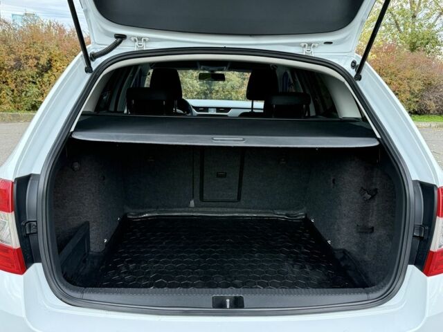 Белый Шкода Октавия, объемом двигателя 1.8 л и пробегом 158 тыс. км за 9500 $, фото 19 на Automoto.ua