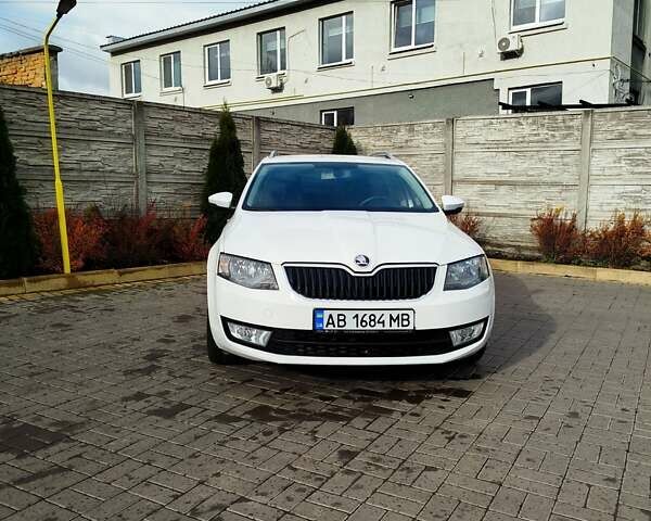Шкода Октавия 2014 в Казатине на Automoto.ua Белый Шкода Октавия, объемом двигателя 1.97 л и пробегом 199 тыс. км за 11500 $, фото 1 на Automoto.ua