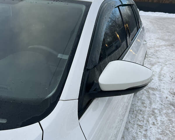 Белый Шкода Октавия, объемом двигателя 1.6 л и пробегом 250 тыс. км за 10500 $, фото 20 на Automoto.ua