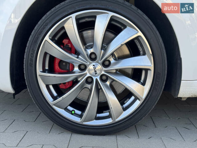 Белый Шкода Октавия, объемом двигателя 1.98 л и пробегом 199 тыс. км за 13500 $, фото 88 на Automoto.ua