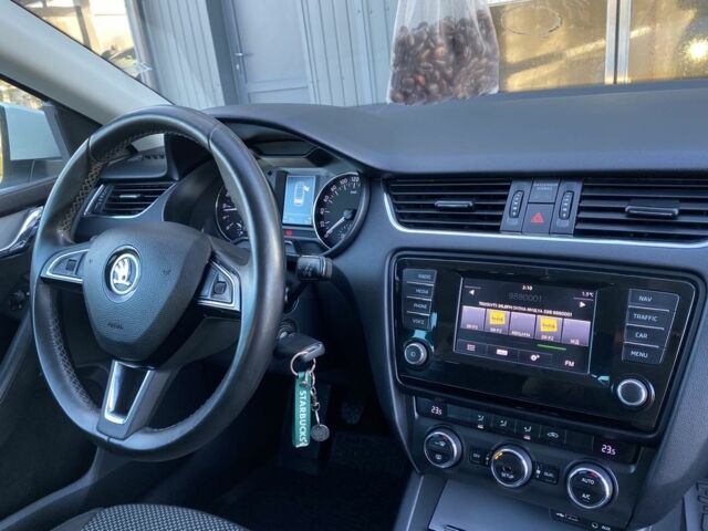 Белый Шкода Октавия, объемом двигателя 1.6 л и пробегом 380 тыс. км за 9799 $, фото 21 на Automoto.ua