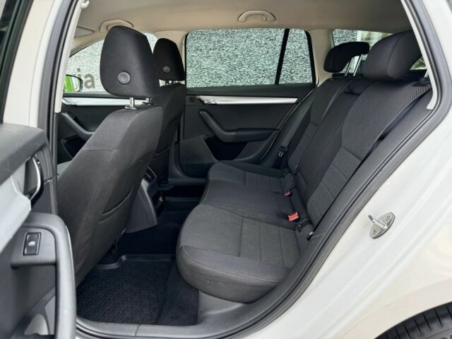 Білий Шкода Октавія, об'ємом двигуна 1.4 л та пробігом 285 тис. км за 10000 $, фото 6 на Automoto.ua