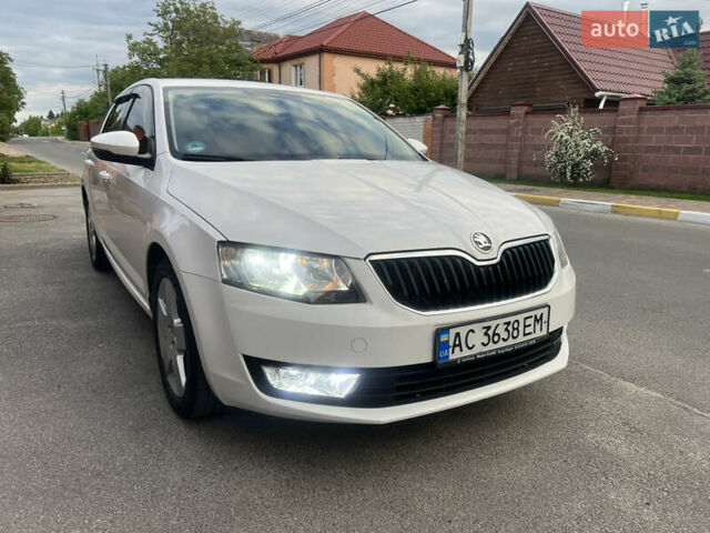 Белый Шкода Октавия, объемом двигателя 1.6 л и пробегом 240 тыс. км за 10300 $, фото 46 на Automoto.ua