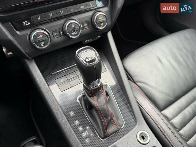 Белый Шкода Октавия, объемом двигателя 2 л и пробегом 230 тыс. км за 15300 $, фото 40 на Automoto.ua