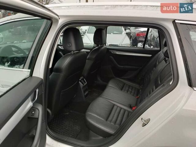 Белый Шкода Октавия, объемом двигателя 1.97 л и пробегом 241 тыс. км за 10999 $, фото 7 на Automoto.ua