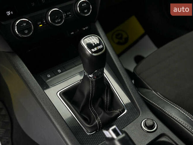 Белый Шкода Октавия, объемом двигателя 1.97 л и пробегом 246 тыс. км за 12400 $, фото 16 на Automoto.ua