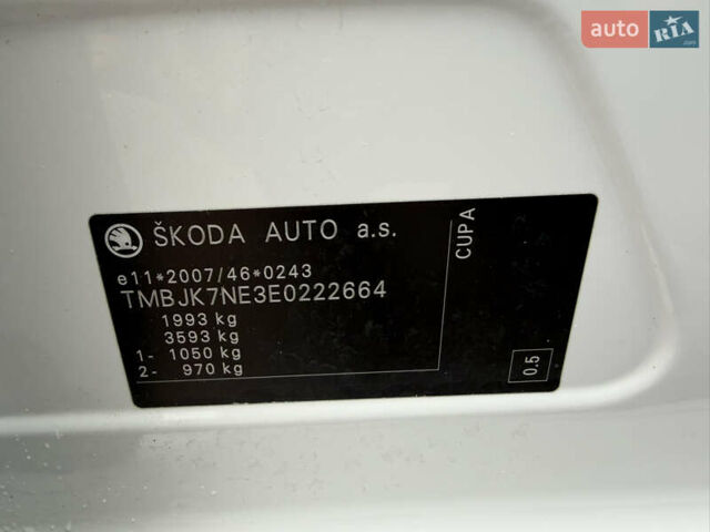 Белый Шкода Октавия, объемом двигателя 2 л и пробегом 230 тыс. км за 15200 $, фото 42 на Automoto.ua