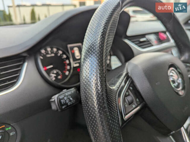 Белый Шкода Октавия, объемом двигателя 1.6 л и пробегом 338 тыс. км за 10399 $, фото 39 на Automoto.ua