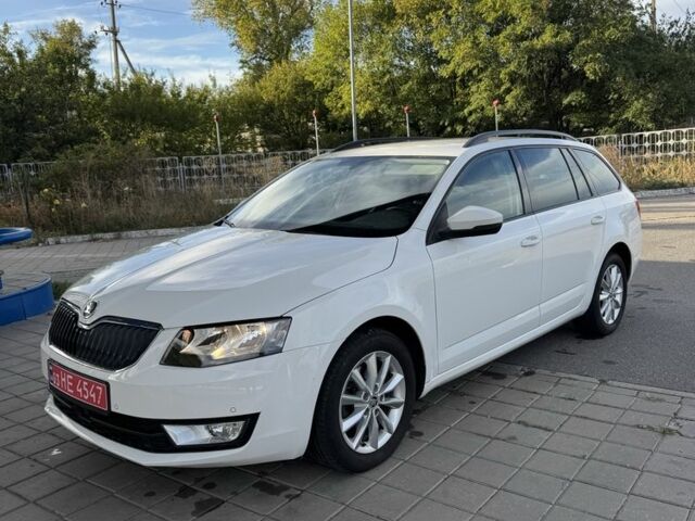 Белый Шкода Октавия, объемом двигателя 1.4 л и пробегом 197 тыс. км за 10800 $, фото 3 на Automoto.ua