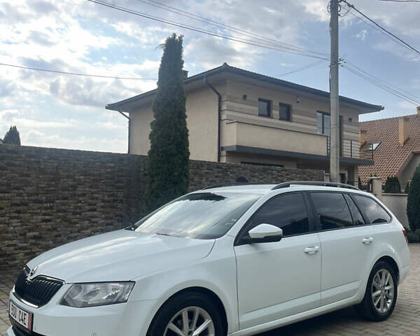 Білий Шкода Октавія, об'ємом двигуна 1.6 л та пробігом 172 тис. км за 9400 $, фото 8 на Automoto.ua