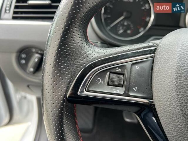 Белый Шкода Октавия, объемом двигателя 1.8 л и пробегом 182 тыс. км за 11650 $, фото 61 на Automoto.ua