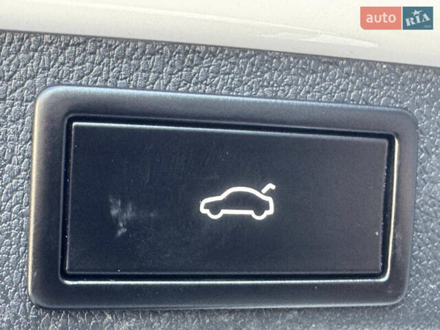 Белый Шкода Октавия, объемом двигателя 1.98 л и пробегом 199 тыс. км за 13500 $, фото 66 на Automoto.ua