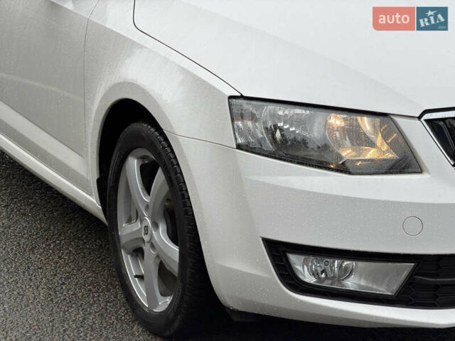 Білий Шкода Октавія, об'ємом двигуна 1.6 л та пробігом 204 тис. км за 11299 $, фото 14 на Automoto.ua