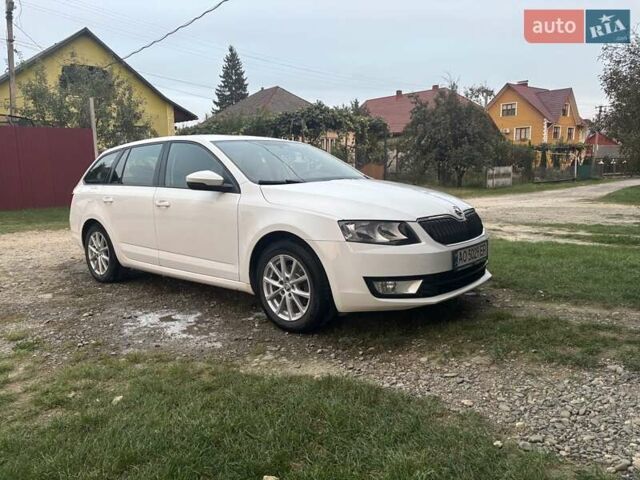 Білий Шкода Октавія, об'ємом двигуна 1.6 л та пробігом 250 тис. км за 9100 $, фото 1 на Automoto.ua