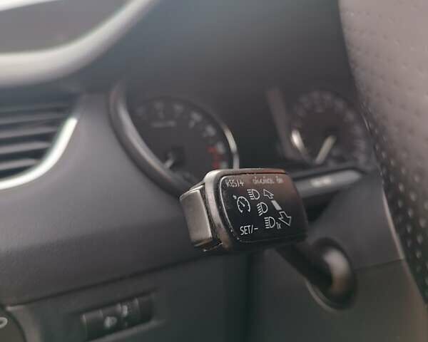 Білий Шкода Октавія, об'ємом двигуна 1.6 л та пробігом 255 тис. км за 9500 $, фото 6 на Automoto.ua