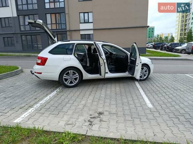 Белый Шкода Октавия, объемом двигателя 1.6 л и пробегом 243 тыс. км за 10800 $, фото 4 на Automoto.ua