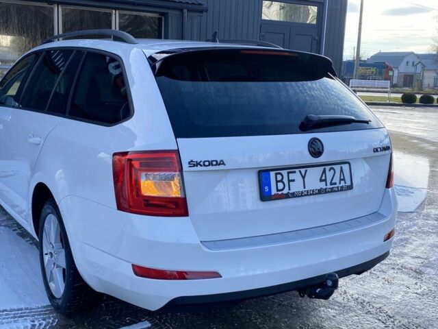 Белый Шкода Октавия, объемом двигателя 1.6 л и пробегом 380 тыс. км за 9799 $, фото 10 на Automoto.ua