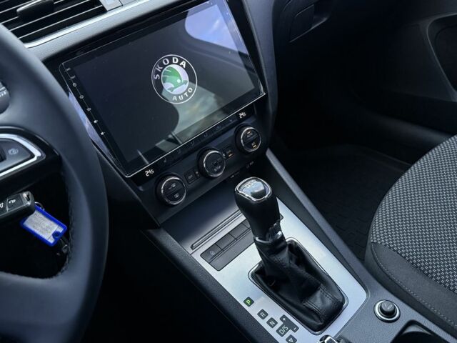 Белый Шкода Октавия, объемом двигателя 1.8 л и пробегом 158 тыс. км за 9500 $, фото 11 на Automoto.ua