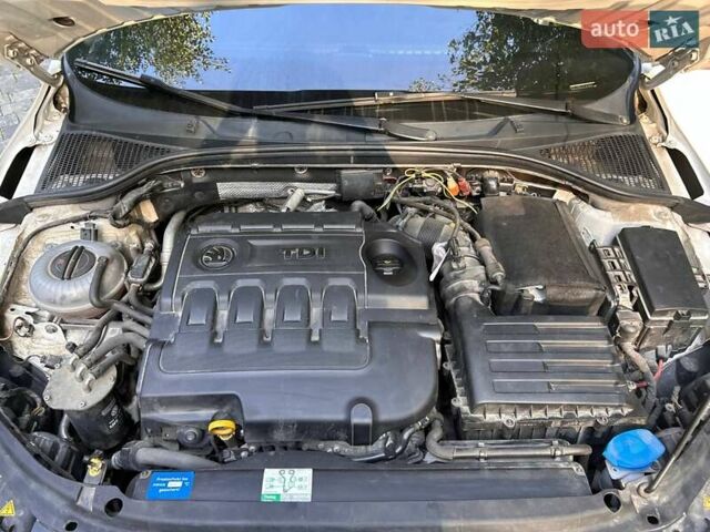 Белый Шкода Октавия, объемом двигателя 1.97 л и пробегом 296 тыс. км за 13100 $, фото 1 на Automoto.ua