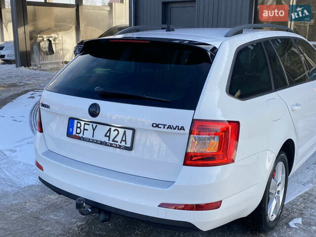 Белый Шкода Октавия, объемом двигателя 1.6 л и пробегом 236 тыс. км за 9799 $, фото 27 на Automoto.ua