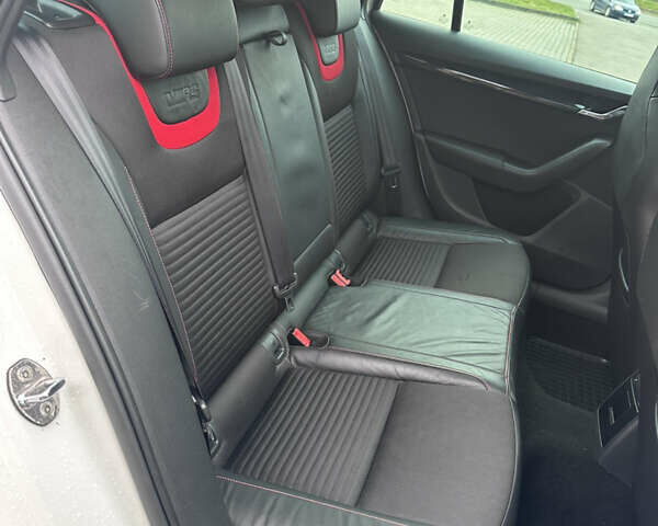 Білий Шкода Октавія, об'ємом двигуна 1.97 л та пробігом 193 тис. км за 11000 $, фото 15 на Automoto.ua