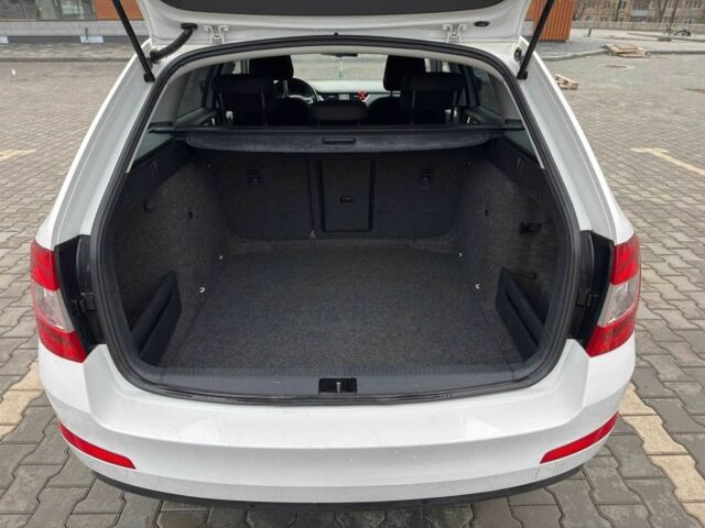 Белый Шкода Октавия, объемом двигателя 2 л и пробегом 259 тыс. км за 11300 $, фото 15 на Automoto.ua