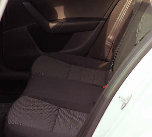 Білий Шкода Октавія, об'ємом двигуна 1.6 л та пробігом 295 тис. км за 12500 $, фото 14 на Automoto.ua