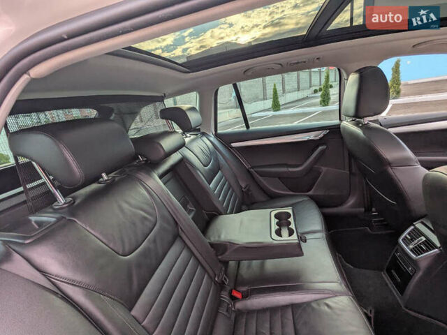 Белый Шкода Октавия, объемом двигателя 1.6 л и пробегом 338 тыс. км за 10399 $, фото 83 на Automoto.ua