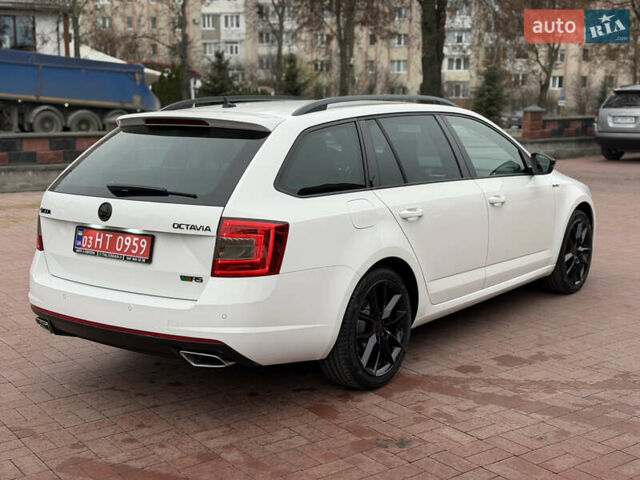 Белый Шкода Октавия, объемом двигателя 2 л и пробегом 230 тыс. км за 15300 $, фото 4 на Automoto.ua