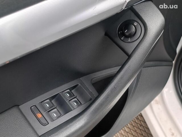 Білий Шкода Октавія, об'ємом двигуна 2 л та пробігом 328 тис. км за 8990 $, фото 15 на Automoto.ua