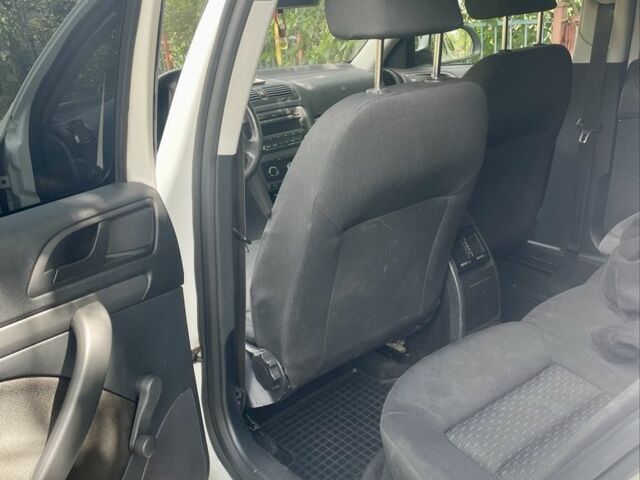 Білий Шкода Октавія, об'ємом двигуна 1.6 л та пробігом 180 тис. км за 9700 $, фото 5 на Automoto.ua