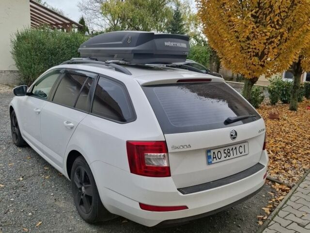 Білий Шкода Октавія, об'ємом двигуна 1.6 л та пробігом 256 тис. км за 11000 $, фото 3 на Automoto.ua