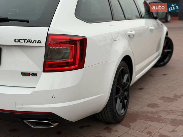 Белый Шкода Октавия, объемом двигателя 2 л и пробегом 230 тыс. км за 15300 $, фото 64 на Automoto.ua