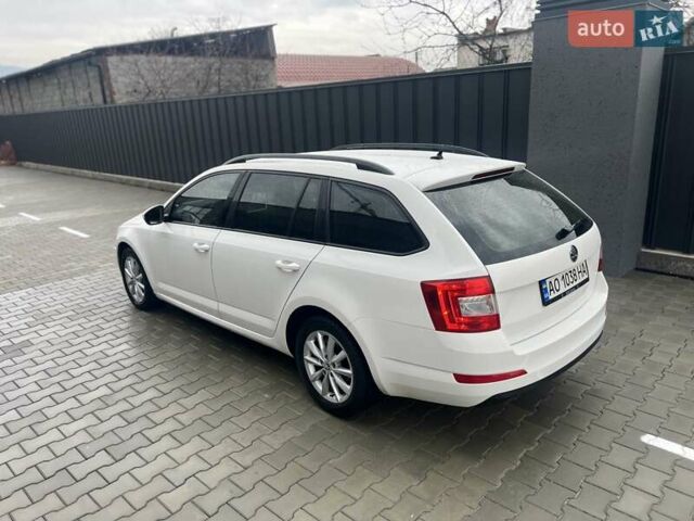 Білий Шкода Октавія, об'ємом двигуна 1.97 л та пробігом 310 тис. км за 10200 $, фото 6 на Automoto.ua