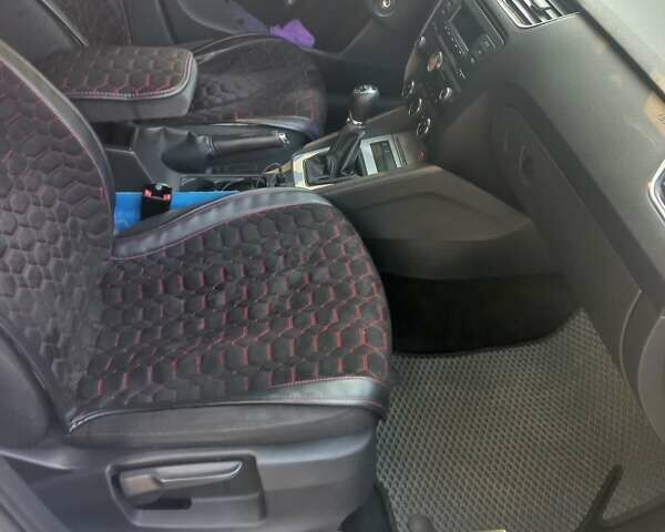 Белый Шкода Октавия, объемом двигателя 1.6 л и пробегом 241 тыс. км за 11300 $, фото 22 на Automoto.ua