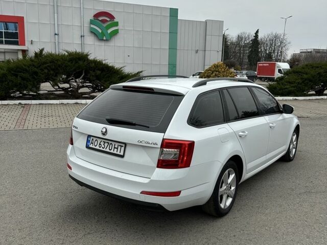 Белый Шкода Октавия, объемом двигателя 1.6 л и пробегом 394 тыс. км за 8500 $, фото 2 на Automoto.ua