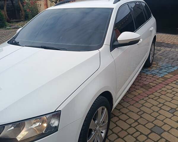 Білий Шкода Октавія, об'ємом двигуна 1.6 л та пробігом 255 тис. км за 9500 $, фото 4 на Automoto.ua