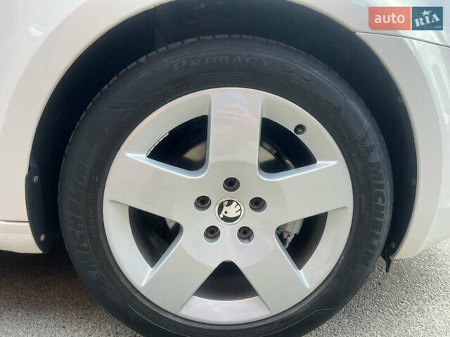 Белый Шкода Октавия, объемом двигателя 1.6 л и пробегом 250 тыс. км за 11500 $, фото 35 на Automoto.ua